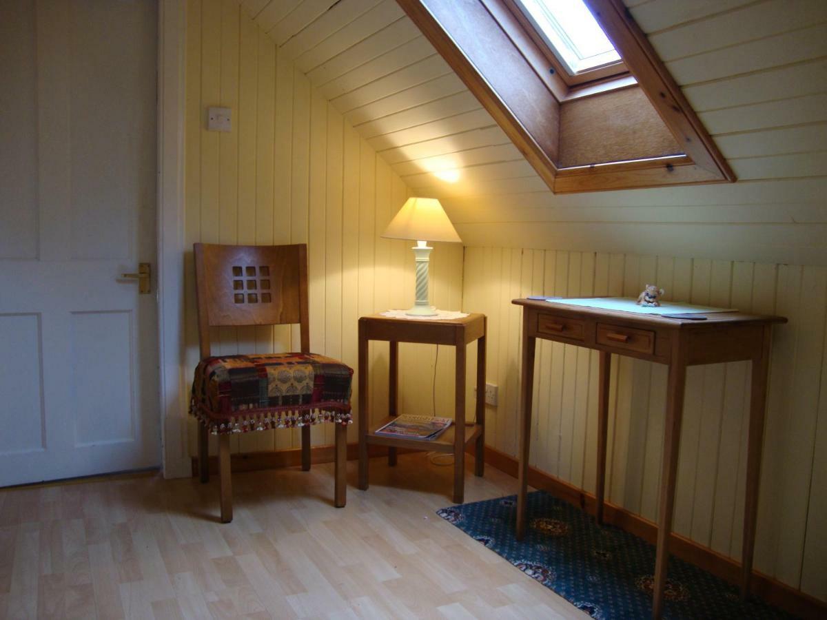 Fairy Hill Cottage Ellishadder Staffin Eksteriør billede